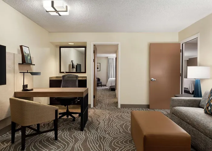Embassy By Hilton Phoenix Tempe