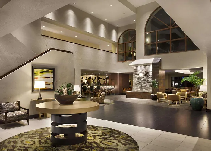 Embassy By Hilton Phoenix Tempe