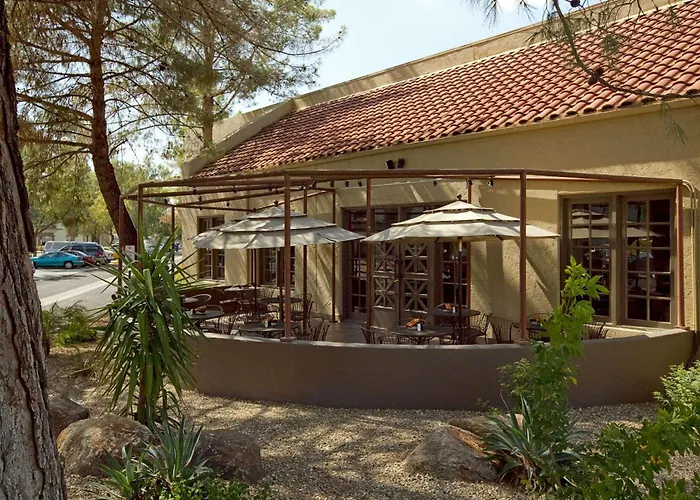 Embassy By Hilton Phoenix Tempe