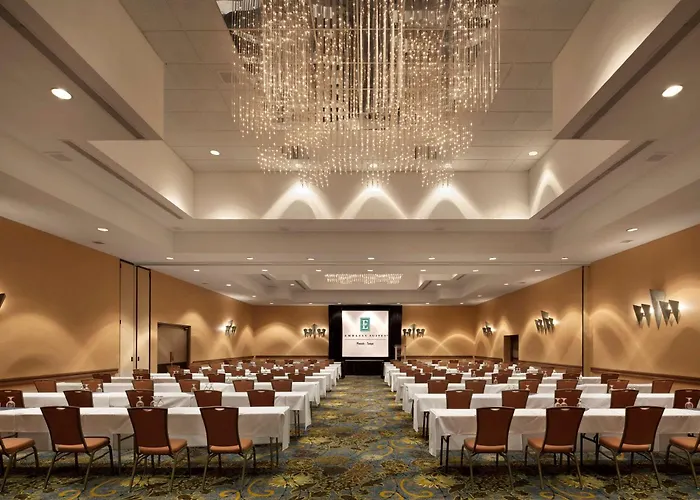 Embassy By Hilton Phoenix 4*