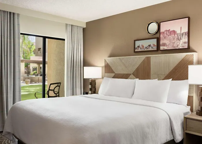 Embassy By Hilton Phoenix 4*