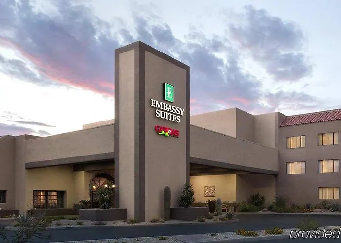 Embassy By Hilton Phoenix Hotel 4*